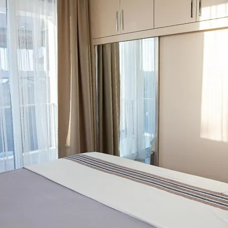 Apartment Modern 2br With Pool Karsiyaka