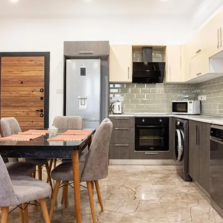 Modern 2br With Pool Karsiyaka